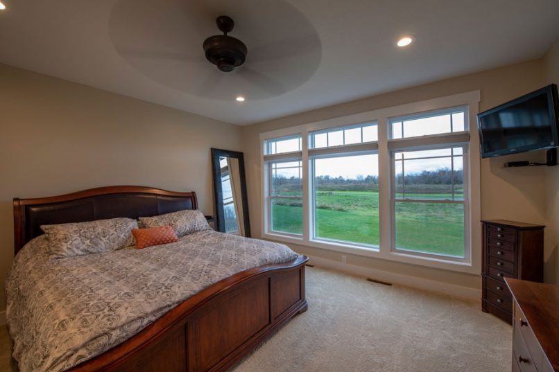 Smolen-Timber-Banks_Monica