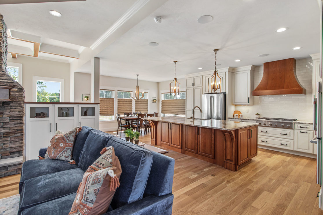 Parade2021Smolen kitchen