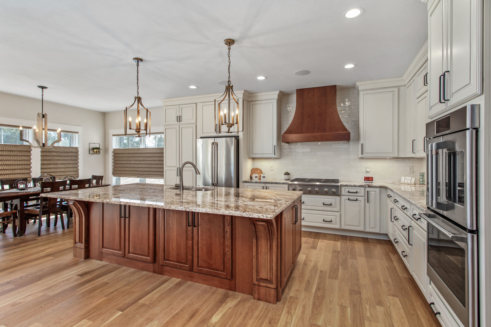 Parade2021Smolen kitchen