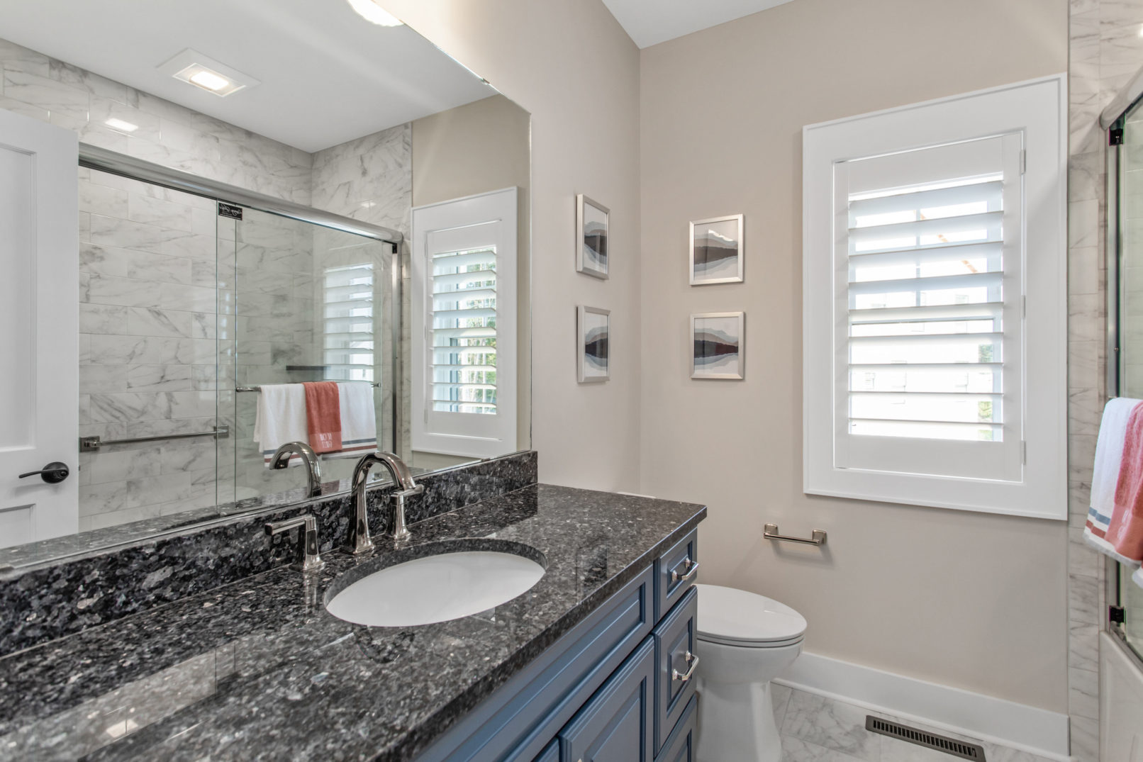 Parade2021Smolen Main Bath